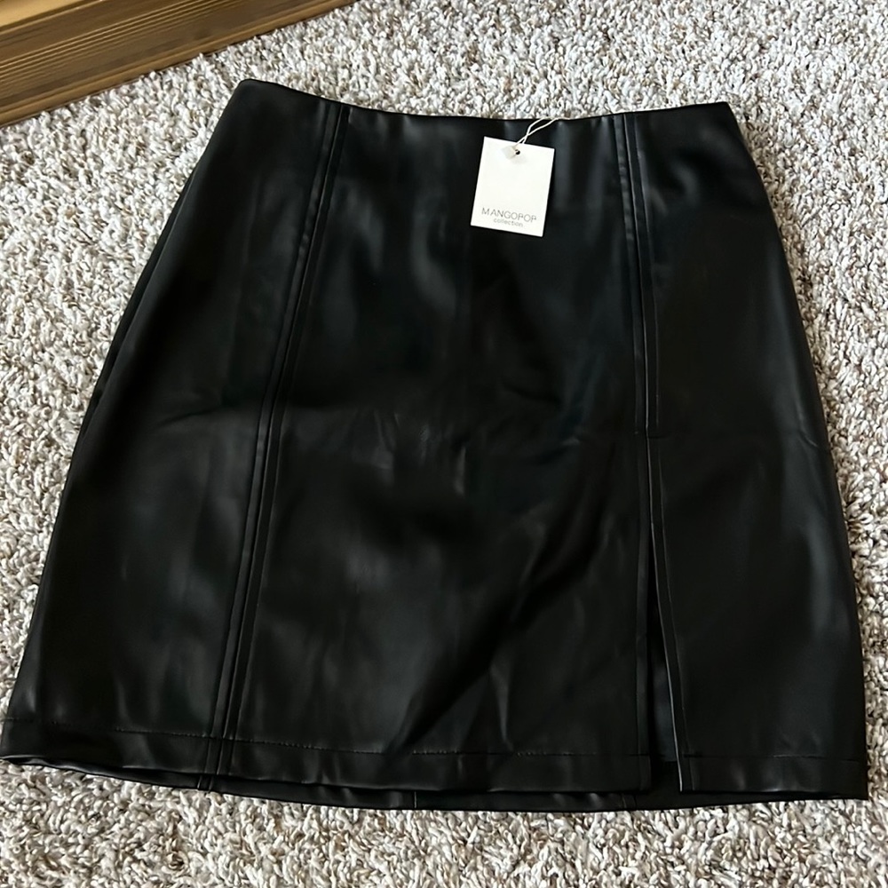 Faux leather mini skirt